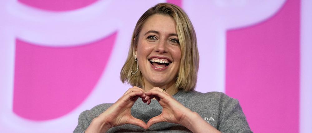  Regisseurin Greta Gerwig posiert für die Medien vor einer Pressekonferenz zum Film «Barbie».