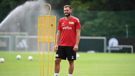 Auf der Brust von Lucas Tousart und Union erscheint nun ein neuer Schriftzug.