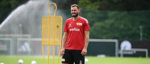 Auf der Brust von Lucas Tousart und Union erscheint nun ein neuer Schriftzug.