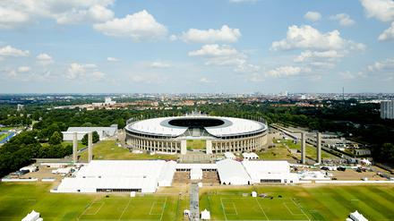 Panorama des Olympiastadions. 