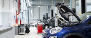 Reparaturen werden teurer - und damit auch die Kfz-Versicherungen.