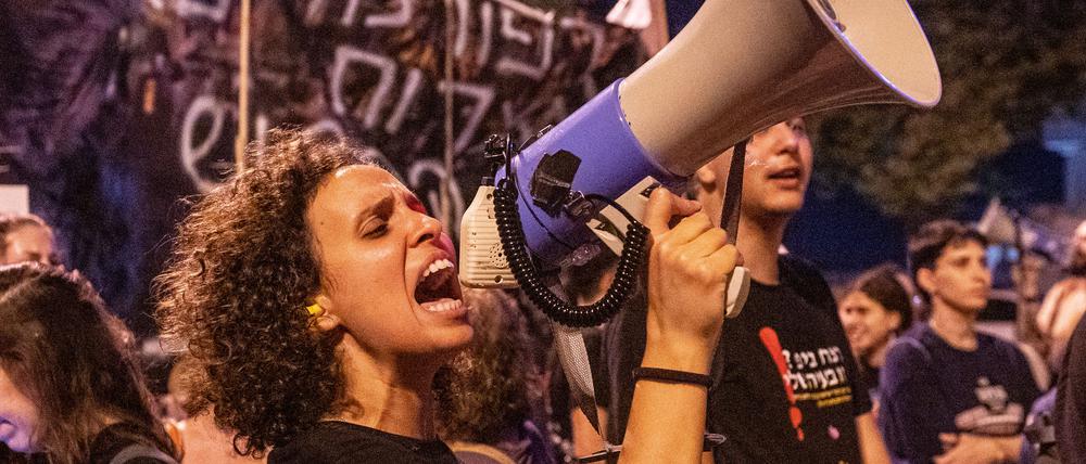 Zehntausende gehen seit Monaten immer wieder auf die Straße. Sie fürchten um Israels Demokratie.