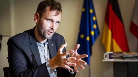 Torsten Kühne (CDU) ist Berlins erster Staatssekretär für Schulbau und Schuldigitalisierung. Zuvor war er seit 2016 Bildungsstadtrat in Pankow sowie seit 2021 in Marzahn-Hellersdorf.