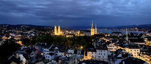 Blick von der Sternwarte auf die Altstadt von Zürich.