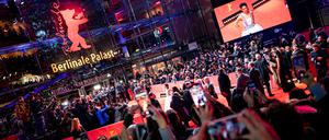 Das Publikum ist der Star – mit Jury-Präsidentin Kristen Stewart bei der Eröffnung der 73. Berlinale am 16. Februar 2023.