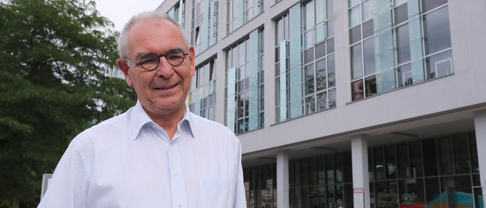 Potsdam, 27.06.2023 / Lokales /
Hans-Christoph Hobohm, Potsdamer Bibliotheksgesellschaft, Sommerserie „Wahlweise“ mit FFF,
Foto: Ottmar Winter PNN