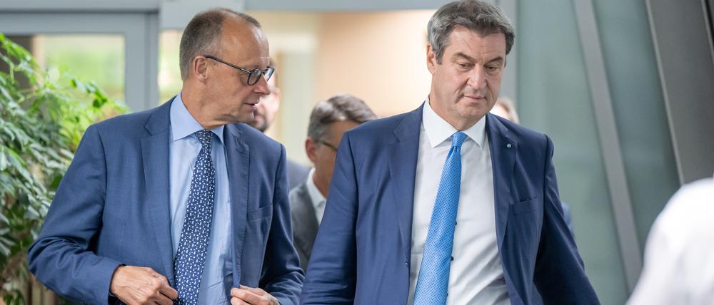 Die Parteichefs Merz und Söder nach einer gemeinsamen Präsidiumssitzung von CDU und CSU Ende Juni.