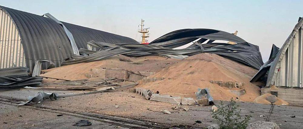Ein zerstörter Getreidesilo im ukrainischen Odessa.