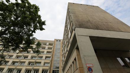 Der Wohnblock Staudenhof in Potsdam steht vor dem Abriss.