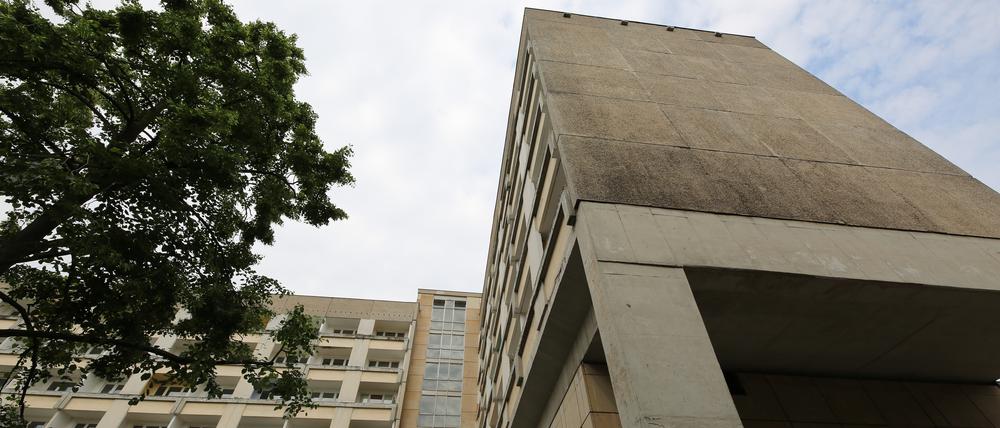 Der Wohnblock Staudenhof in Potsdam steht vor dem Abriss.