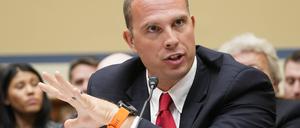David Grusch, ehemaliger US-Geheimdienstmitarbeiter, stellt sich den Fragen zu Sichtungen unidentifizierter Flugobjekte vor einem Ausschuss des Repräsentantenhauses.
