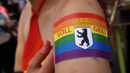 Berlin nennt sich gerne Regenbogenhauptstadt. Und in der Tat, die Stadt ist an vielen Stellen bunt und vielfältig. 