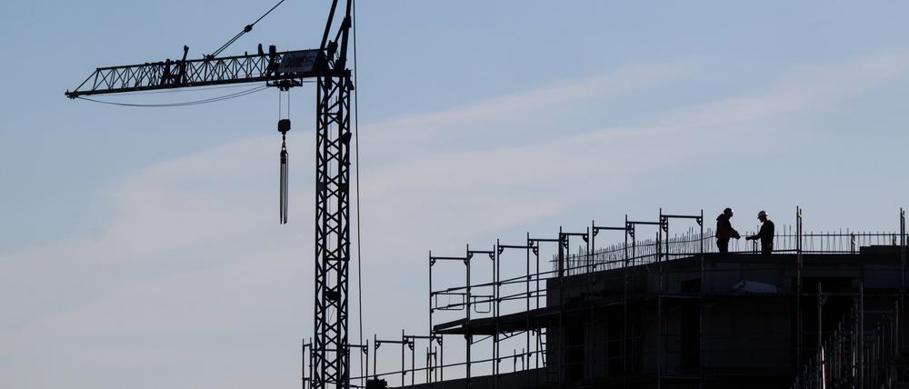 Baustelle BIP: Die deutsche Wirtschaft schrumpft einer Prognose der Bundesbank zufolge im zweiten Quartal hintereinander.