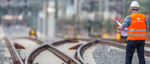 Ein Spiegel-Bericht offenbart der Deutschen Bahn Nachlässigkeit bei der Erledigung ihrer Hausaufgaben.