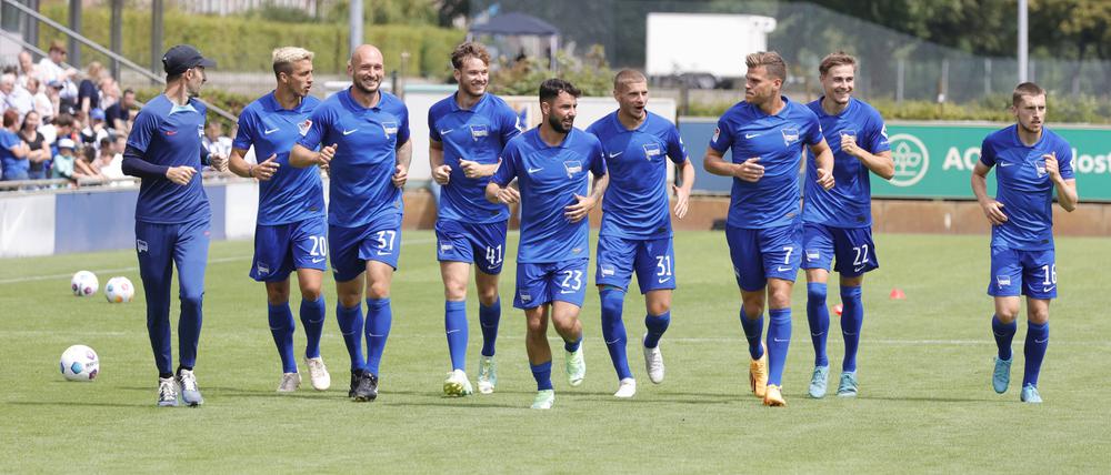 Hertha BSC startet in Düsseldorf in die neue Saison. Bis zum Ende der Transferperiode wird sich im Kader noch einiges ändern.