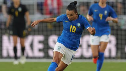 Brasiliens Stürmerin Marta in Aktion. Die sechsmalige Weltfußballerin Marta steht zum sechsten Mal in Brasiliens Aufgebot für eine Weltmeisterschaft. 