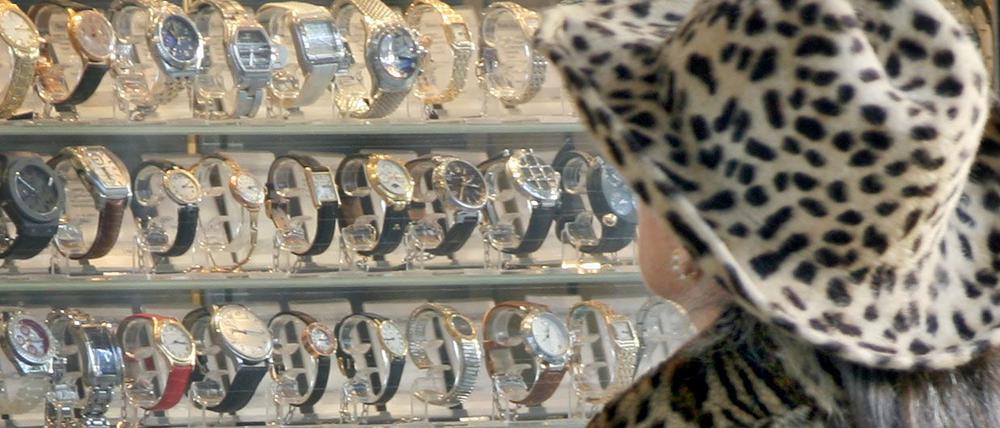 Luxusuhren-Auslage in Düsseldorf: Hochwertige mechanische Uhren üben auf viele Menschen eine Faszination aus.