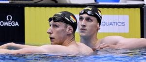 Florian Wellbrock (l.) mit Lukas Märtens. Ein solches Vorlaufergebnis hatten beide nicht erwartet.