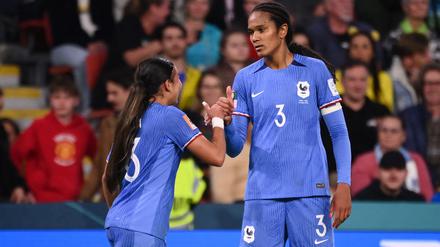 Frankreichs Wendie Renard (re.) sorgte gegen Brasilien für die Entscheidung.