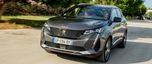 Den Peugeot 3008 (Foto) und den Peugeot 5008 gibt es jetzt auch mit neuentwickeltem Hybrid-Antrieb.