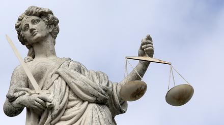 Justizia Figur. Symbolbild
