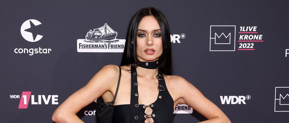 Influencerin Kayla Shyx Kaya Loska bei der 23. Verleihung der 1Live Krone 2022.
