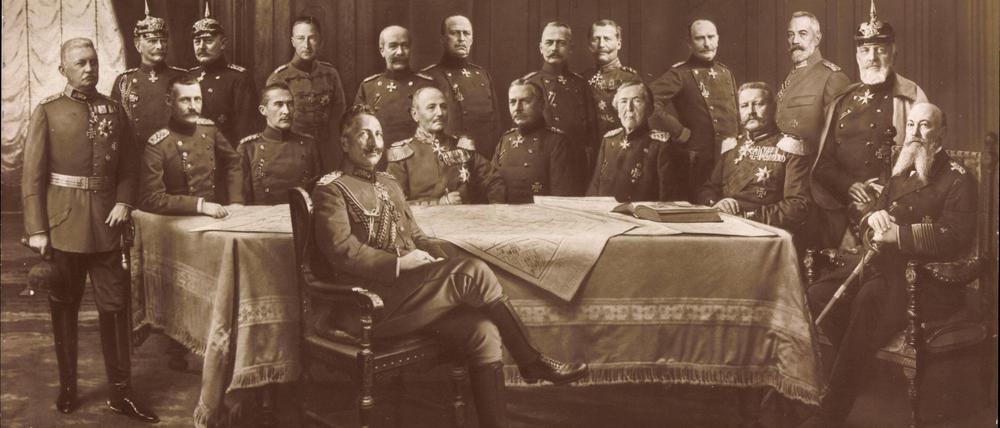 Der Generalstab des Kaisers Wilhelm II. Anlass der Schmutzkampagne Hardens war dessen Sorge, Deutschland würde ,verweichlichen’.
