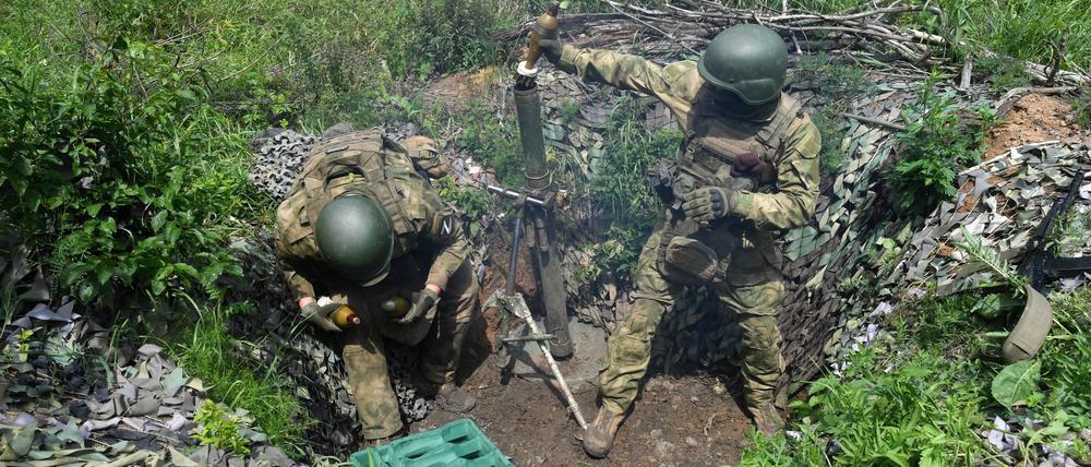 Russische Soldaten an der Front in der Ukraine