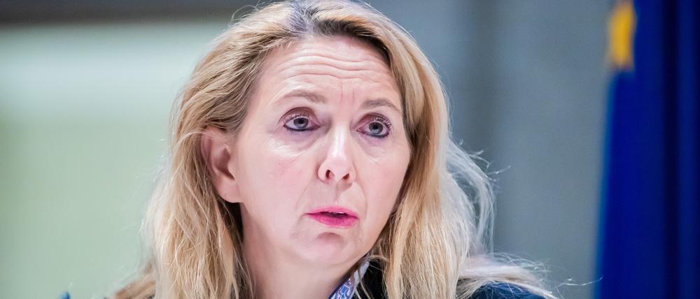 ARCHIV - 18.12.2020, Berlin: Barbara Slowik, Polizeipräsidentin in Berlin, spricht während einer Pressekonferenz. (zu dpa «Polizeipräsidentin: Situation im Görli allein mit Polizei nicht lösbar») Foto: Christoph Soeder/dpa +++ dpa-Bildfunk +++