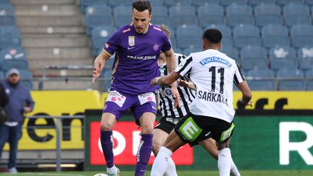 Haris Tabakovic (li., hier noch im Trikot von Austria Wien) stürmt nun für Hertha BSC.