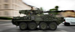 Nach „Bild“-Informationen war sie in einem Panzer vom Typ Stryker unterwegs (Symbolbild).