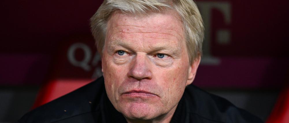 Oliver Kahn kommt vor dem 8. Bundesligaspieltag im September 2022 in das Stadion. Nach der Trennung Ende Mai wurde sein Vertrag inzwischen aufgelöst.