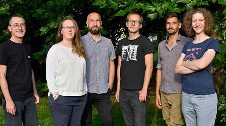 Die Fraktion Die Andere mit den scheidenden Stadtverordneten Falk Richter, Laura Kapp, Denny Menzel, Sven Brödno, André Tomczak und Sara Krieg (v.l.).