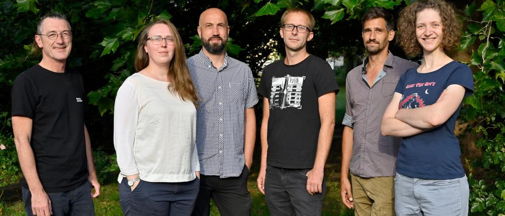 Die Fraktion Die Andere mit den scheidenden Stadtverordneten Falk Richter, Laura Kapp, Denny Menzel, Sven Brödno, André Tomczak und Sara Krieg (v.l.).