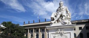 Ein Dozent der Humboldt-Universität Berlin steht im Verdacht, über zwei Jahrzehnte Studentinnen verbal belästigt zu haben. 