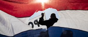 Niederländische Trikolore: „Das niederländische Selbstbild war lange auf die Lehren aus dem Zweiten Weltkrieg gebaut.“