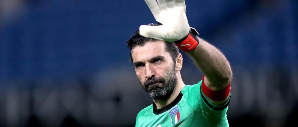 Nach fast drei Jahrzehnten als Fußballprofi – den Großteil davon in der Weltspitze – hat Torhüter Gianluigi Buffon seine Karriere beendet (Archivbild).