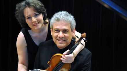 Die Geigerin Judith Ingolfsson und der Pianist Vladimir Stoupel 