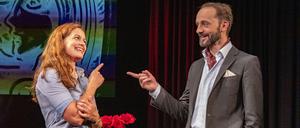Mathias Schönsee hat Franz Werfels Roman „Eine blassblaue Frauenschrift“ für das „Kleine Theater“ dramatisiert.