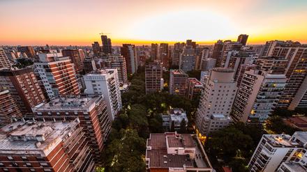 In Argentiniens Hauptstadt Buenos Aires wurden am Dienstag über 30 Grad gemessen – das war nach Angaben des argentinischen Wetterdienstes die höchste Temperatur, die seit Beginn der Aufzeichnungen an einem 1. August dort gemessen wurde.