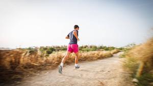 Jogger in Aktion. Ein paar Dinge sollten beim Laufen aber beachtet werden.