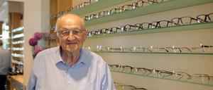 60. Meisterjubiläum Augenoptikermeister Wolfgang Dehmel (Foto) / Augenoptik Schauss Brandenburger Straße, Potsdam.