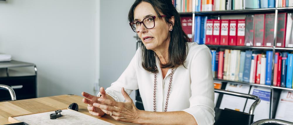 Die Kunstsachverständige und „Bares für Rares“-Expertin Dr. Heide Rezepa-Zabel im Interview