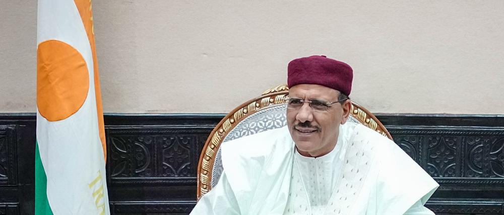 Gut eine Woche nach dem Staatsstreich im Niger hat der festgesetzte Präsident des westafrikanischen Landes, Mohamed Bazoum, einen dringenden Appell an die Weltgemeinschaft gerichtet (Archivbild).