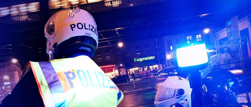 Motorradpolizisten unterwegs im Einsatz. Symbolbild