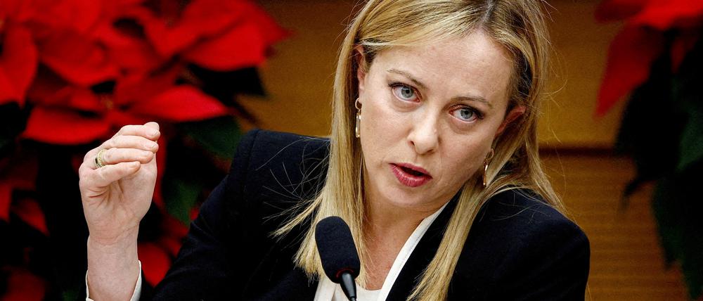 Die Regierung von Italiens Ministerpräsidentin Giorgia Meloni erklärte im Dezember, die die Kapazitäten zur Wiederaufnahme von Flüchtlingen erschöpft seien.
