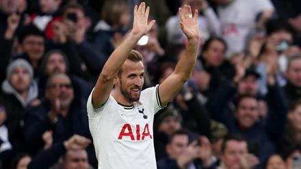 Harry Kane von Tottenham Hotspur feiert seinen Treffer zum 1:0. 