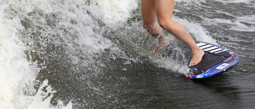 Surfen auf der Welle. 