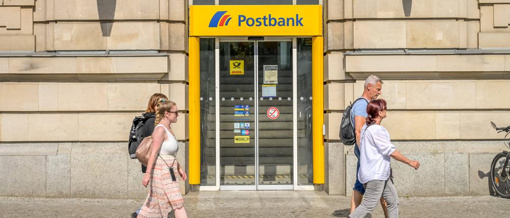 Notfalls zur Filiale: Viele Kunden kommen telefonisch oder per Mail nicht weiter.