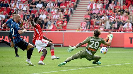 Unions David Datro Fofana (rotes Trikot) zeigte sich treffsicher.